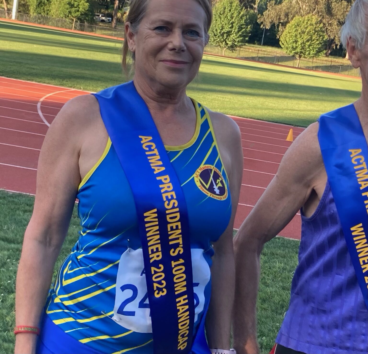 Sue stuns to win the Presidents Gift – FAST Running