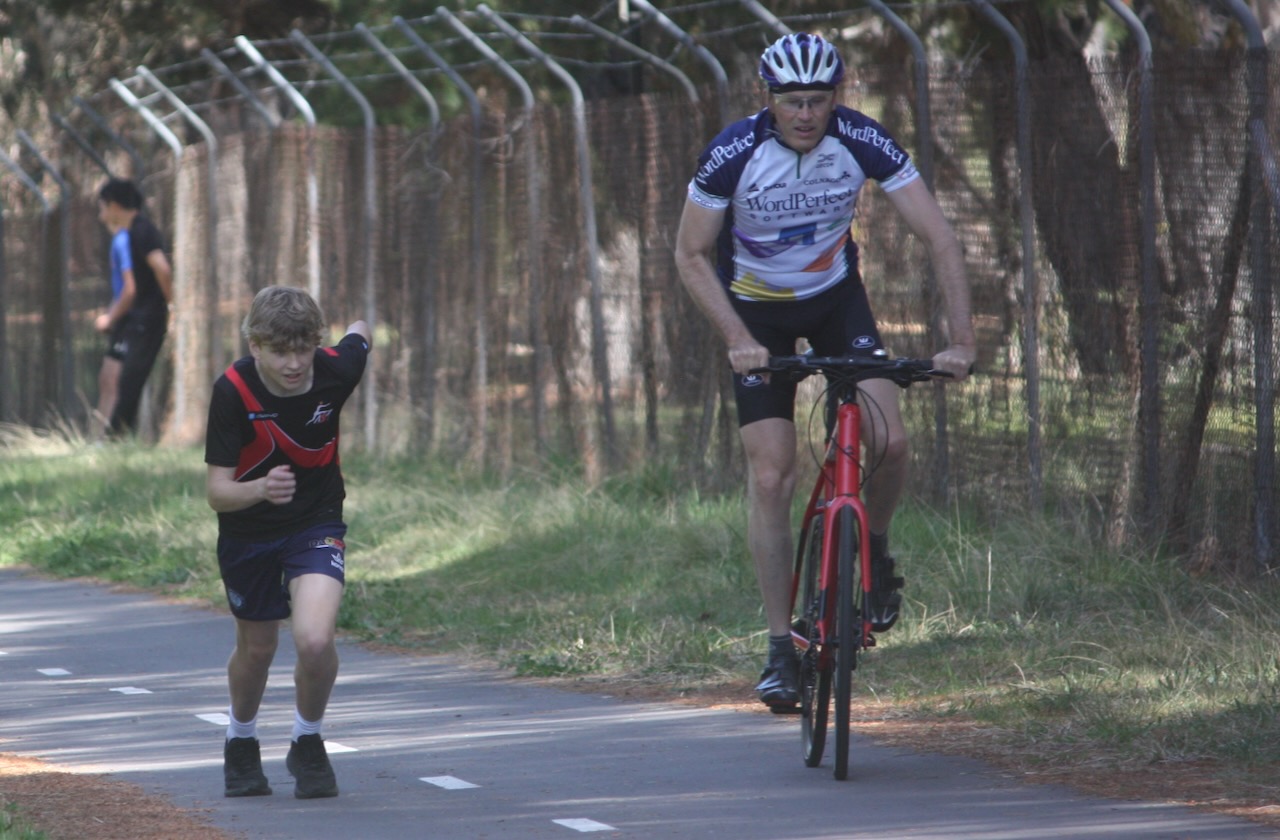 FAST Running - Sprinter vs Bike